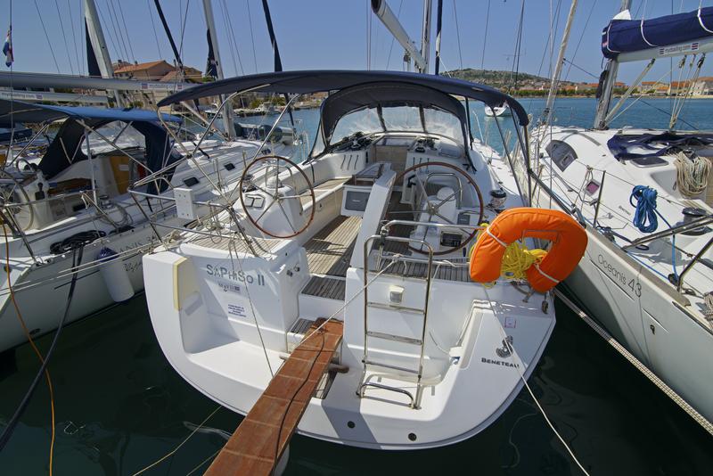 Book yachts online - sailboat - Beneteau Oceanis 43 - Mataa - rent