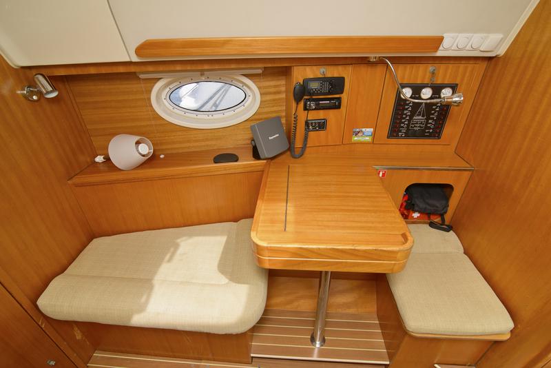 Book yachts online - sailboat - Elan 344 Impression - Amazone - rent