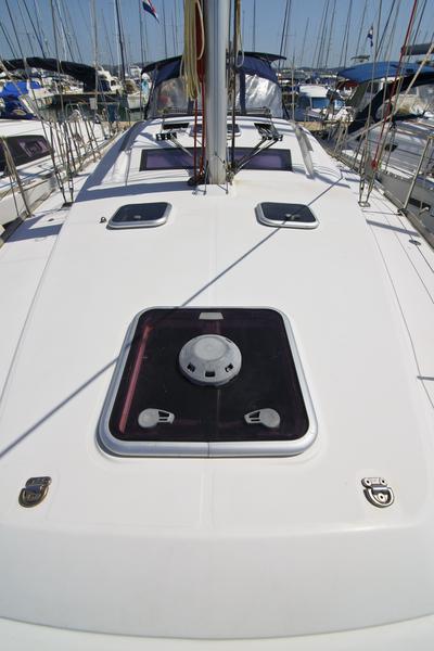 Book yachts online - sailboat - Beneteau Oceanis 43 - SAPHISO II - rent