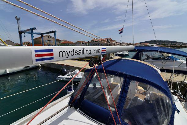 Book yachts online - sailboat - Sun Odyssey 32 - Carmen - rent