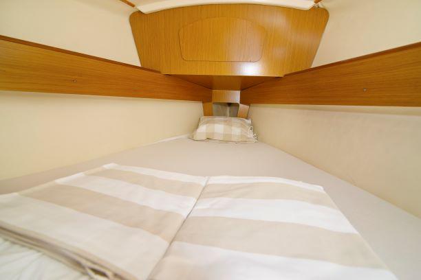 Book yachts online - sailboat - Sun Odyssey 32 - Carmen - rent
