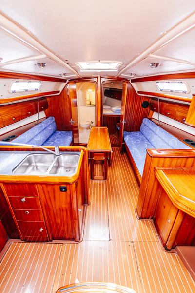 Book yachts online - sailboat - Bavaria 36 Cruiser - Dolkar - rent