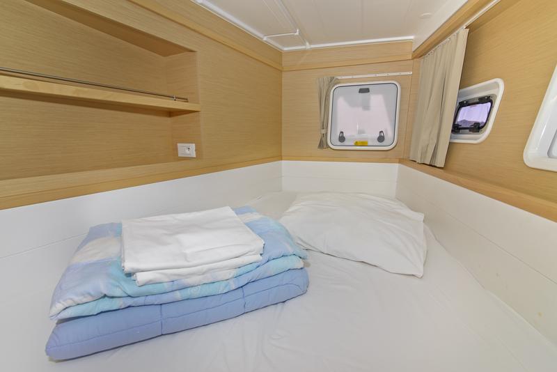 Book yachts online - catamaran - Lagoon 39 - Tortola - rent