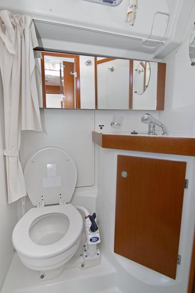 Book yachts online - sailboat - Oceanis 50 Family - EVITA I - rent