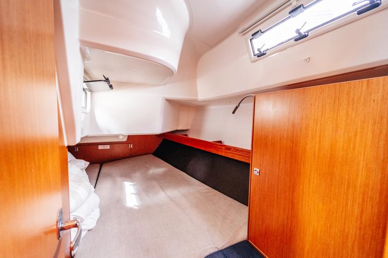 Book yachts online - sailboat - Bavaria Cruiser 37 - Flinx - rent