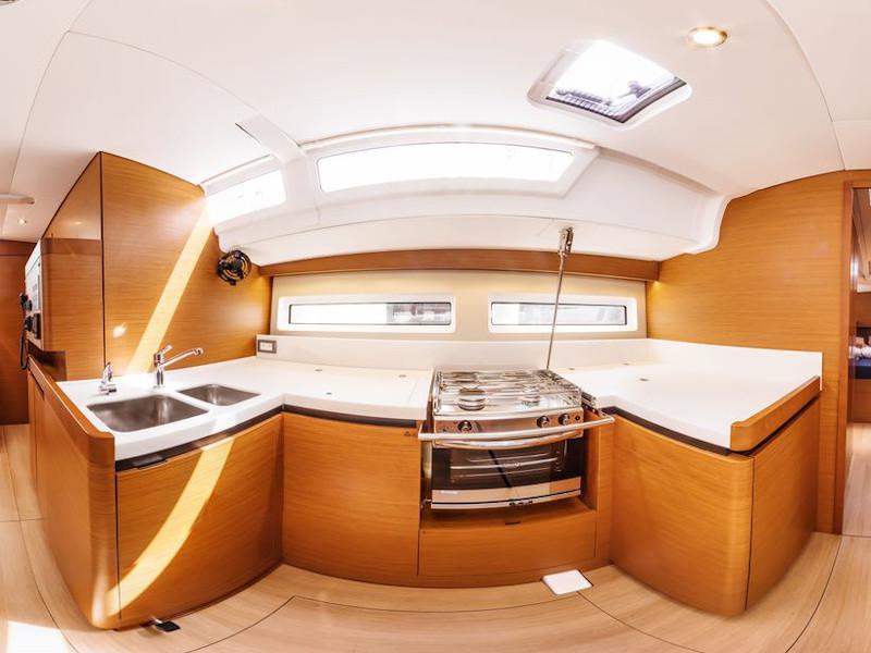 Book yachts online - sailboat - Sun Odyssey 490 - Evita - rent
