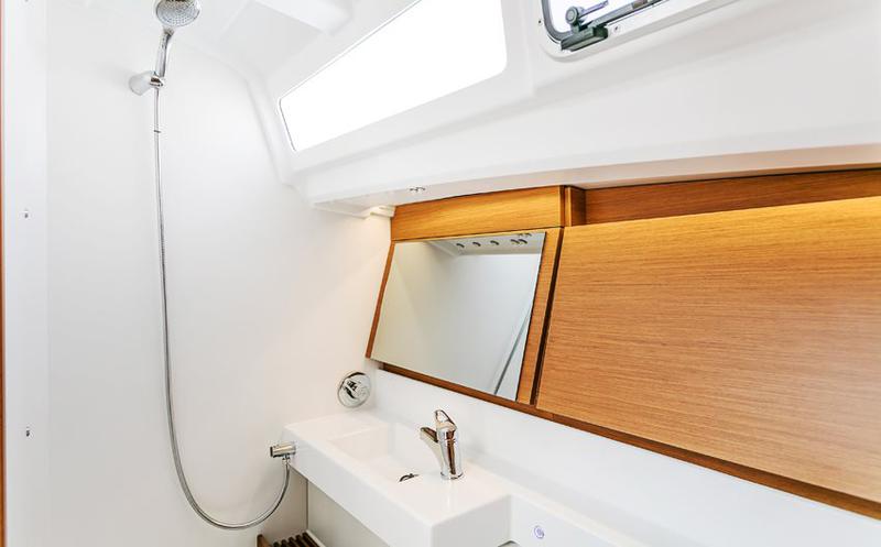 Book yachts online - sailboat - Sun Odyssey 440 - Indira - rent