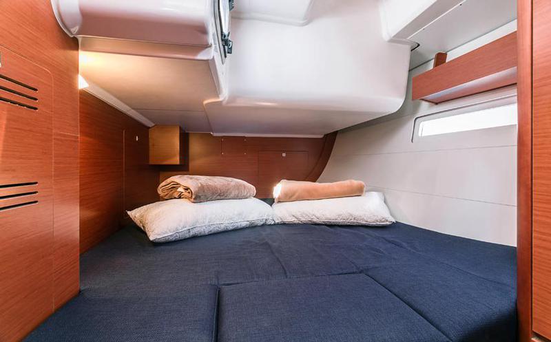 Book yachts online - sailboat - Dufour 412 GL - Domi - rent
