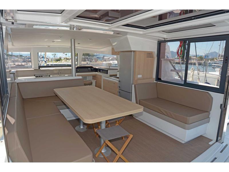 Book yachts online - catamaran - Bali 4.1 - Aurora - Water maker, Solar Panel - rent