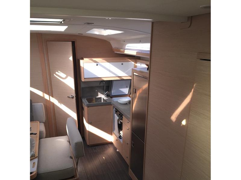 Book yachts online - sailboat - Dufour 470 - Lucia - Water maker, Solar Panel - rent