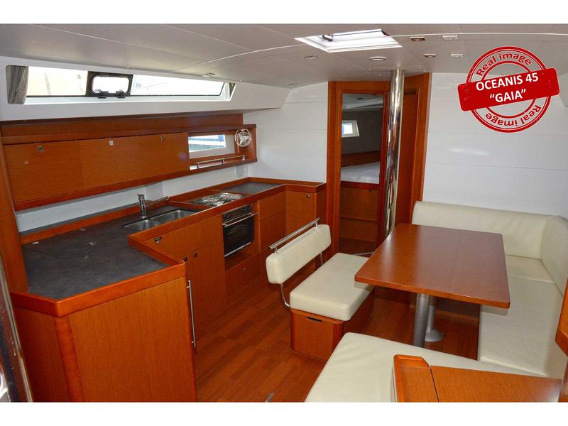 Book yachts online - sailboat - Oceanis 45 - Gaia - Solar Panel - rent