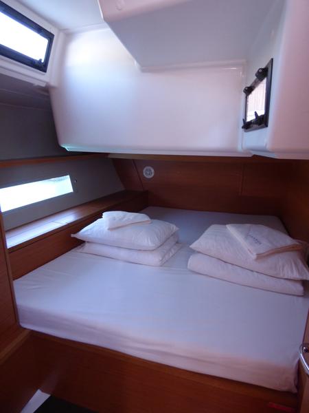 Book yachts online - sailboat - Dufour 470 - BALU - rent