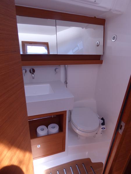 Book yachts online - sailboat - Dufour 470 - BALU - rent