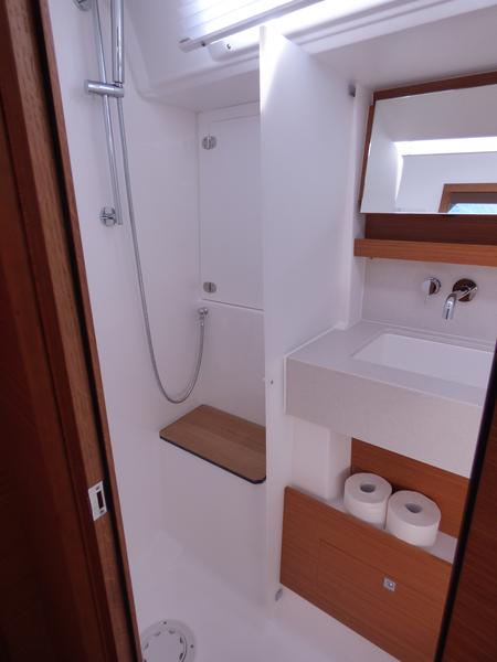 Book yachts online - sailboat - Dufour 470 - BALU - rent
