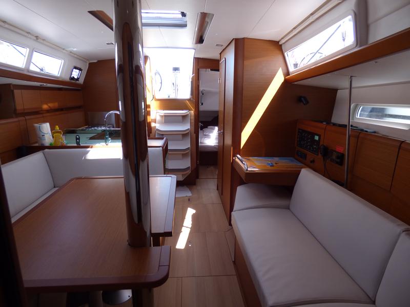 Book yachts online - sailboat - Sun Odyssey 389 - VACSKAMATI - rent
