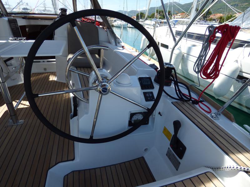 Book yachts online - sailboat - Sun Odyssey 389 - VACSKAMATI - rent