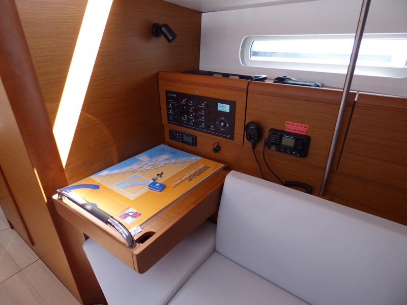 Book yachts online - sailboat - Sun Odyssey 389 - VACSKAMATI - rent