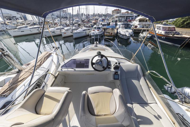 Book yachts online - motorboat - Antares 10.80 - Hantobas - rent