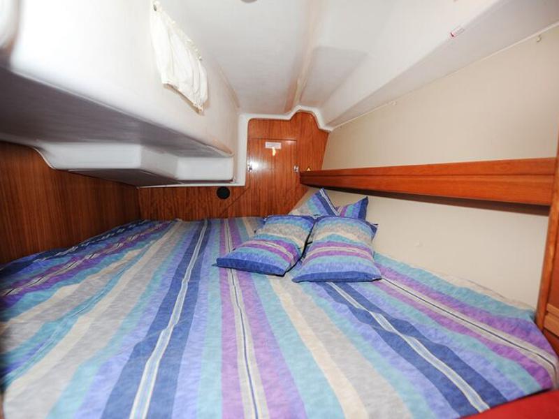 Book yachts online - sailboat - Bavaria 34 Cruiser - Nina Nina - new sails 2022. - rent