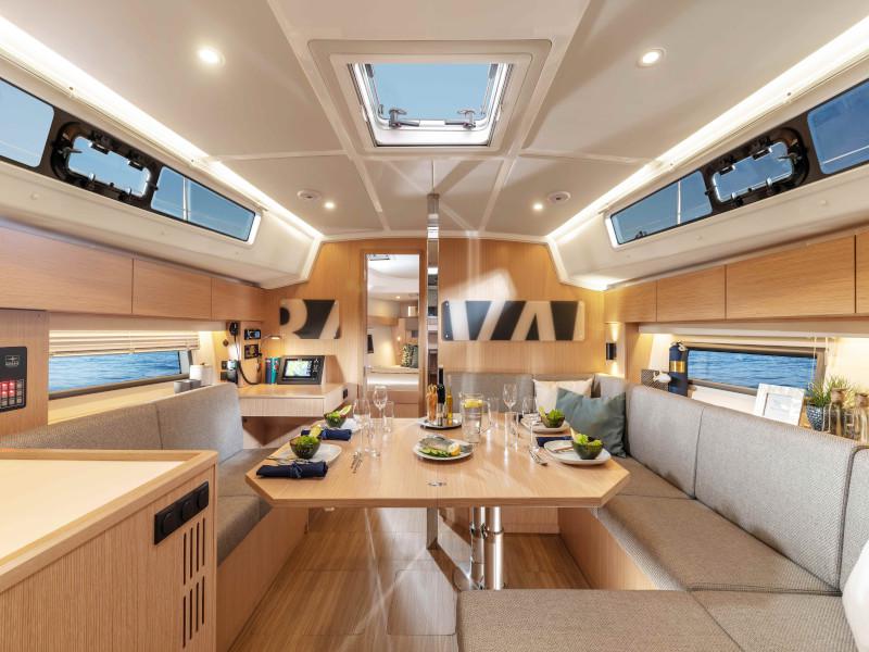 Book yachts online - sailboat - Bavaria C42 - Maraschino - rent