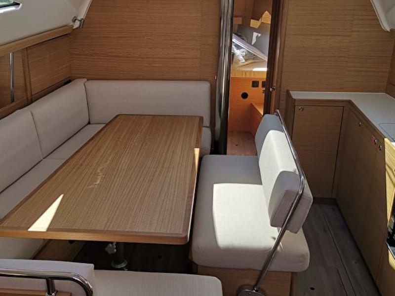 Book yachts online - sailboat - Elan Impression 45.1 - GEN + AC - JOLA - GENERATOR + AC - rent
