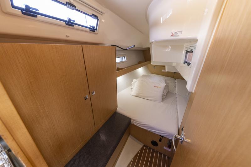 Book yachts online - sailboat - Bavaria Cruiser 34 Style - Lina - rent
