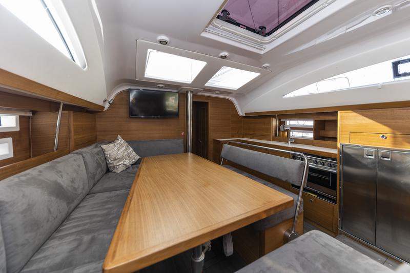 Book yachts online - sailboat - Elan Impression 45.1 2022 - Pasithea - rent