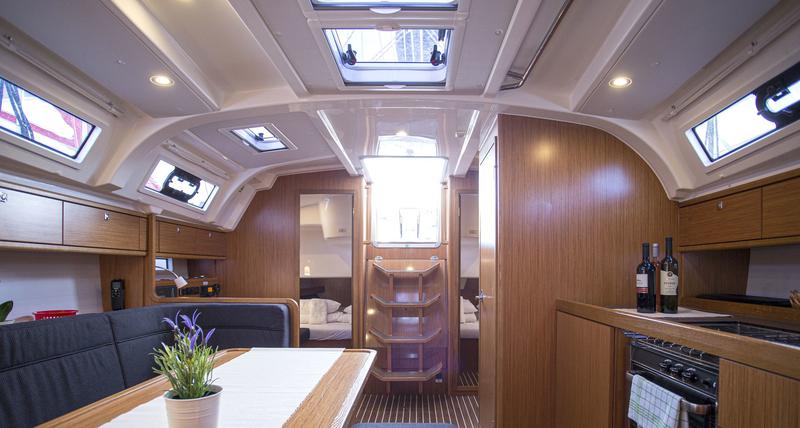 Book yachts online - sailboat - Bavaria Cruiser 41 - Instagram - rent