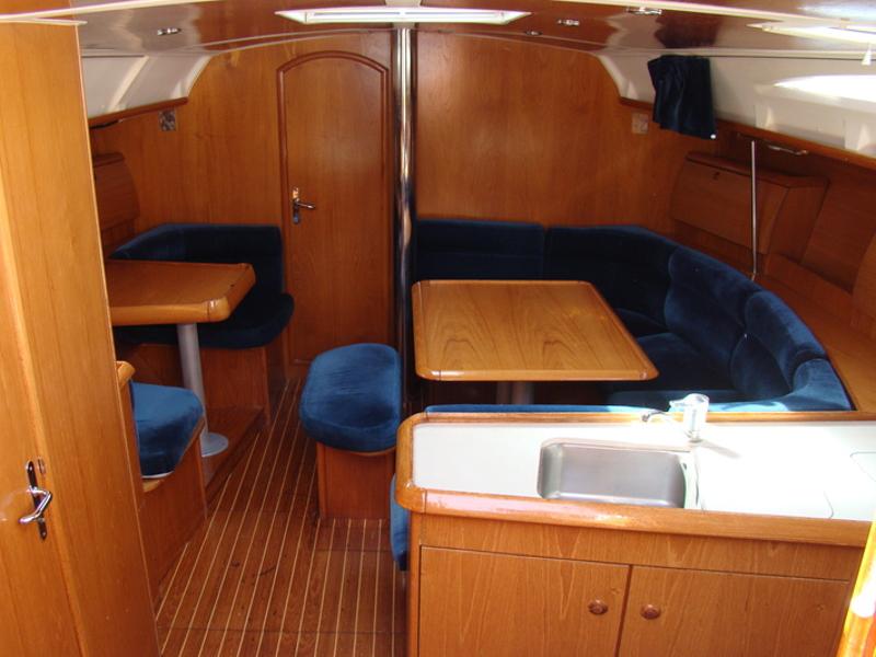 Book yachts online - sailboat - Sun Odyssey 40 - VIOLA ( new sails) - rent