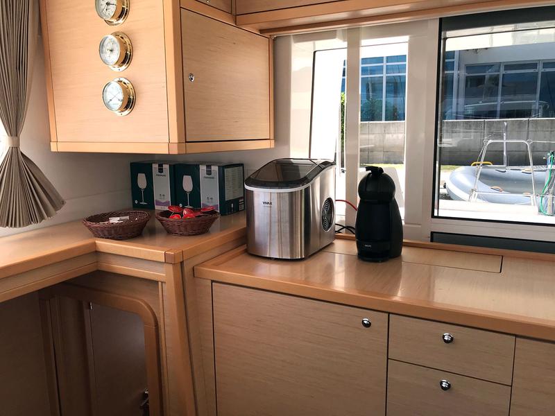 Book yachts online - catamaran - Lagoon 450  F - KAT EL MAR - rent