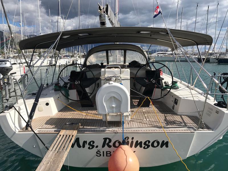 Book yachts online - sailboat - More 55 - MRS.ROBINSON - rent