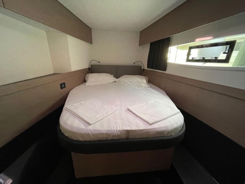 Book yachts online - catamaran - Fountaine Pajot Elba 45 - MALI HAVANA - rent