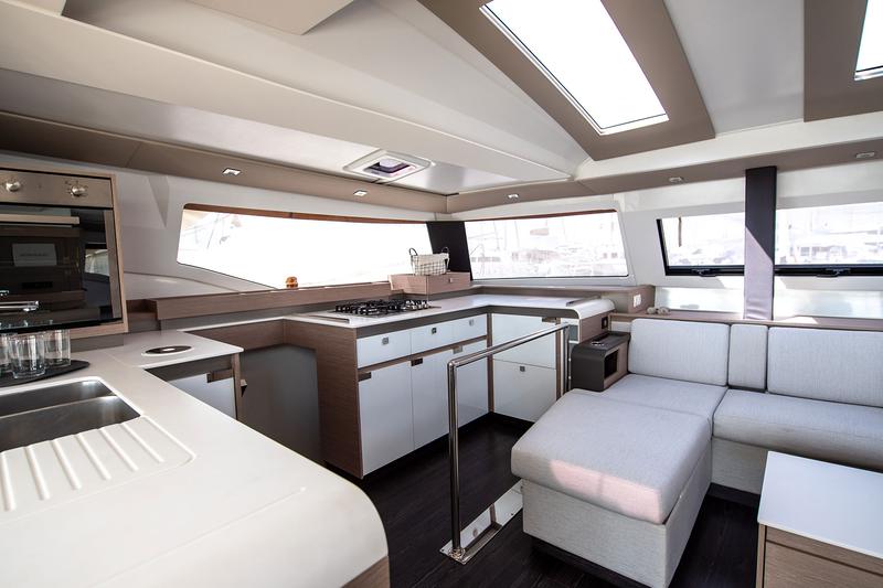 Book yachts online - catamaran - Fountaine Pajot Elba 45 - MALI HAVANA - rent