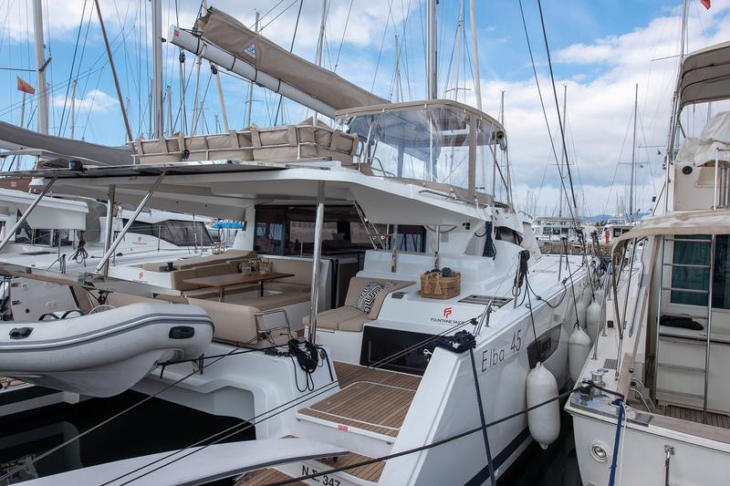 Book yachts online - catamaran - Fountaine Pajot Elba 45 - MALI HAVANA - rent