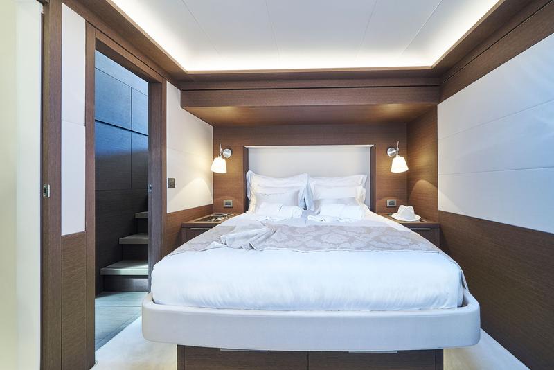 Book yachts online - catamaran - Lagoon Seventy 7 - ADRIATIC DRAGON - rent