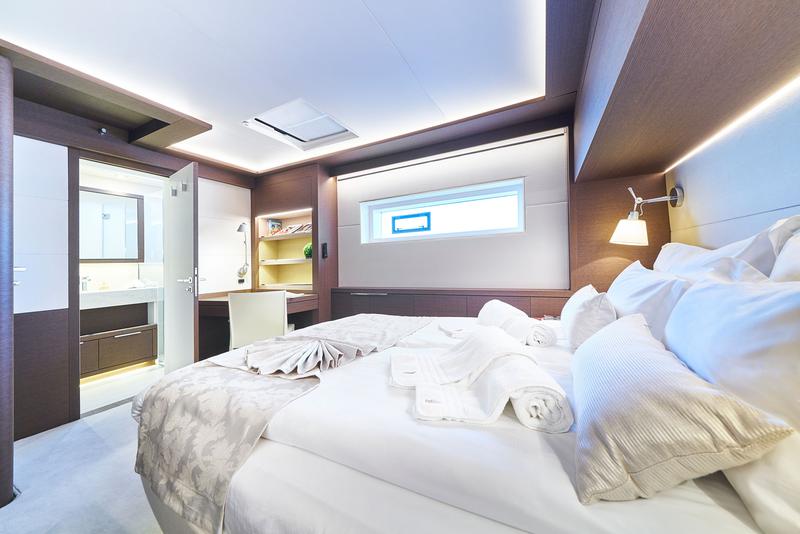 Book yachts online - catamaran - Lagoon Seventy 7 - ADRIATIC DRAGON - rent