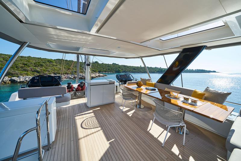 Book yachts online - catamaran - Lagoon Seventy 7 - ADRIATIC DRAGON - rent