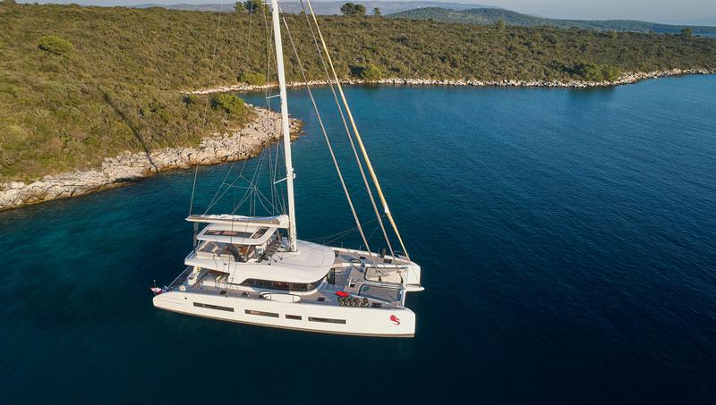 Book yachts online - catamaran - Lagoon Seventy 7 - ADRIATIC DRAGON - rent