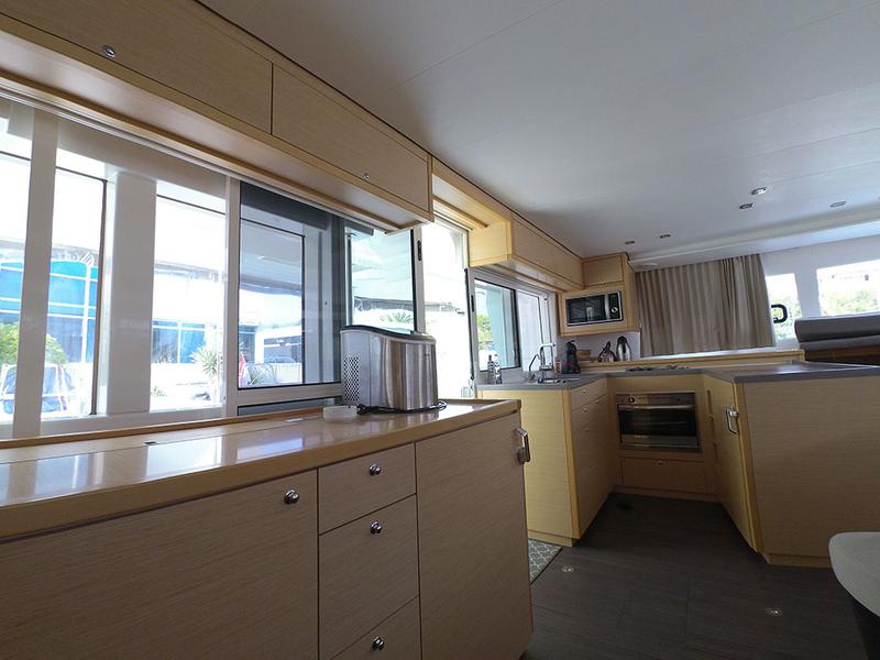 Book yachts online - catamaran - Lagoon 450  F - BELO - rent