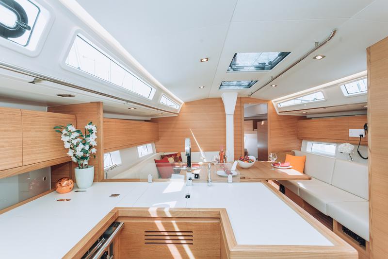 Book yachts online - sailboat - Salona 46 - HESTIA - rent