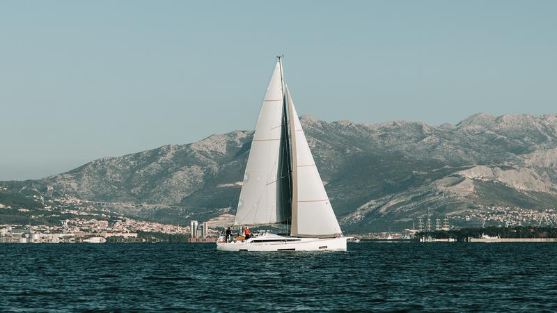 Book yachts online - sailboat - Salona 46 - IRIS - rent