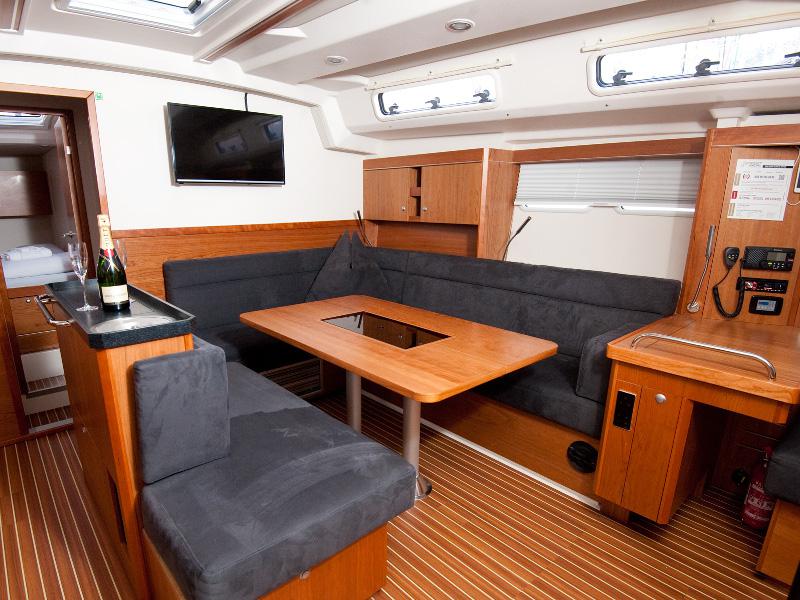 Book yachts online - sailboat - Hanse 505 - FURIA - rent