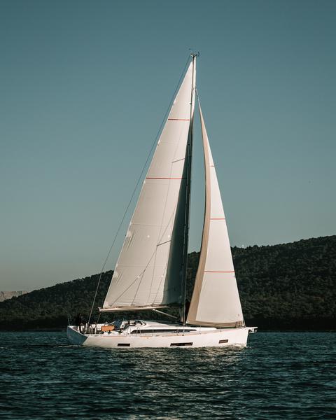 Book yachts online - sailboat - Salona 46 - AURA - rent