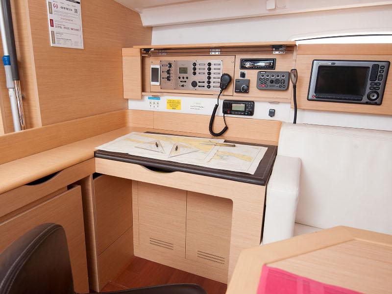 Book yachts online - sailboat - Beneteau First 45 - ARIADNE - rent