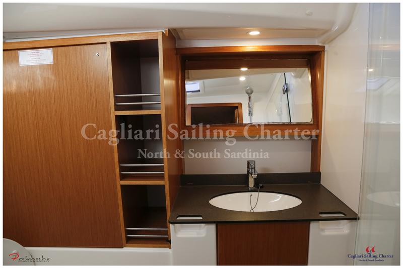 Book yachts online - sailboat - Bavaria  Cruiser 51 - Liscia Ruja - rent