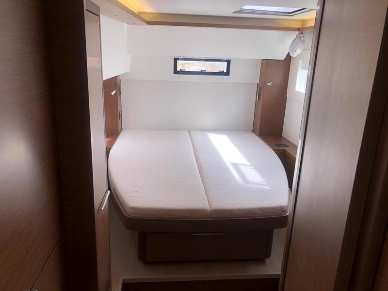 Book yachts online - catamaran - Lagoon 46 - Terra Sarda - rent