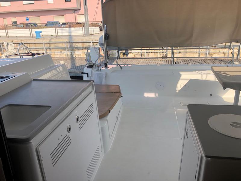 Book yachts online - catamaran - Lagoon 46 - Terra Sarda - rent
