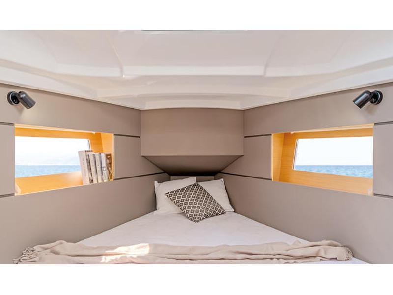 Book yachts online - sailboat - Beneteau Oceanis 35 - Blondi - rent