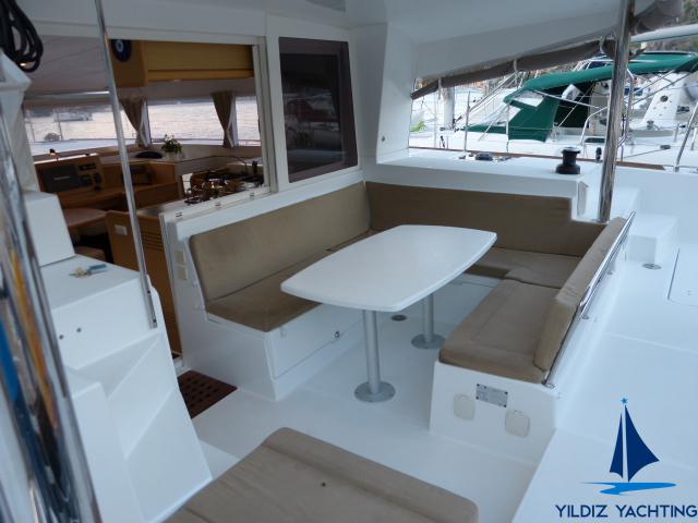 Book yachts online - catamaran - Lagoon 400 - Winnie - rent