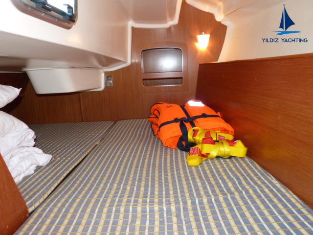 Book yachts online - sailboat - Sun Odyssey 32 - Zarif - rent